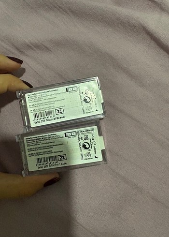 Pastel Pastel Monochrome Kapatıcı ve Aydınlatıcı