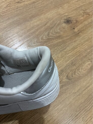 38,5 Beden Adidas ayakkanı