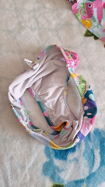 7 Yaş Beden Kız çocuk bikini takımı 