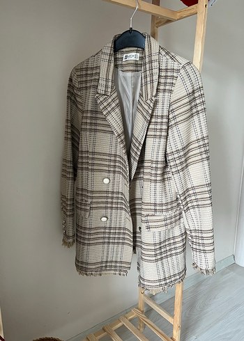 Ekose Desenli Kısa Bej Kadın Blazer Ceket