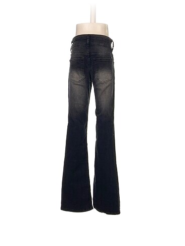 34 Beden Bershka Jean / Kot %70 İndirimli.