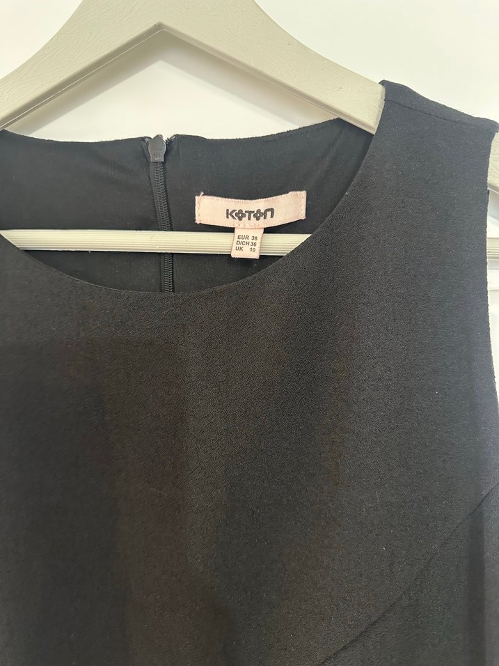 Koton Siyah Mini Kolsuz Pilili Kadın Elbise - Görsel 2