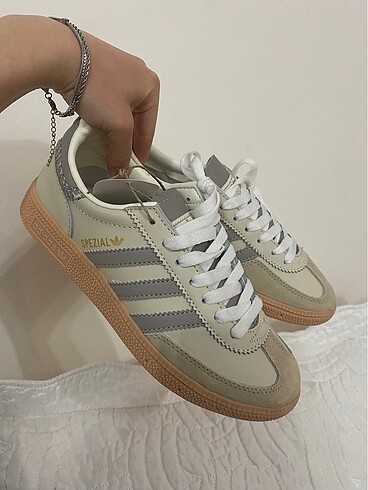 Adidas spezial