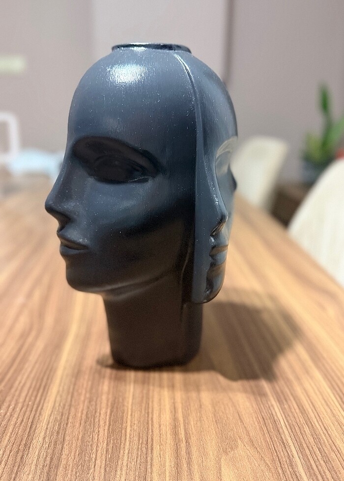 Yüz şekilli vazo - Görsel 2