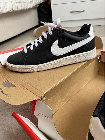 37 Beden Nike Ayakkabı