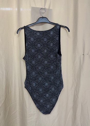 m Beden gri Renk H&M Simli Siyah-Beyaz Desenli Body M Beden