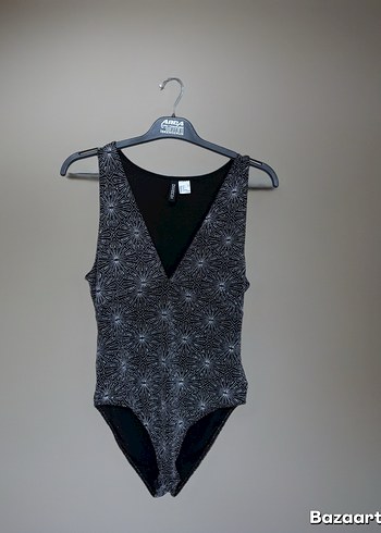 H&M Simli Siyah-Beyaz Desenli Body M Beden