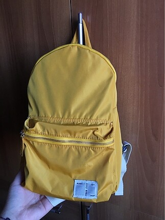 Sarı mini sırt çantası