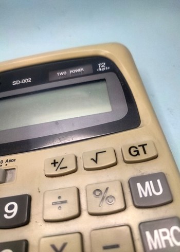 Bej Renkli Hesap Makinesi - Görsel 3