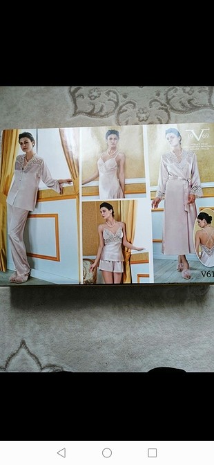 Versace 19.69 versace ürünü 6 lı gecelik takımı