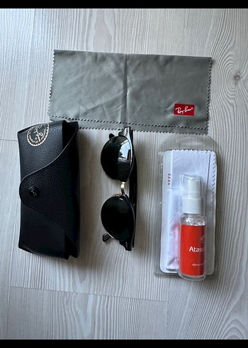 Ray-Ban Gri Güneş Gözlüğü