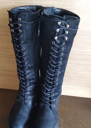 Siyah Süet Bağcıklı Gotik Kadın Çizme