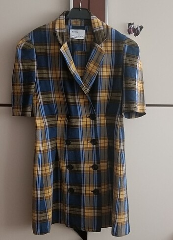 Bershka Elbise