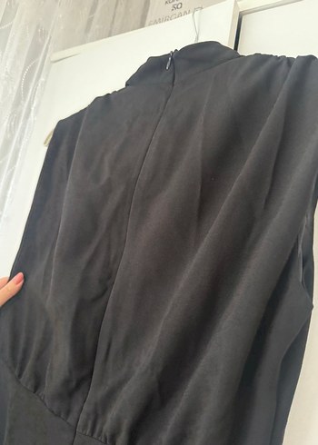 Siyah Kolsuz şortlu tulum - Görsel 9