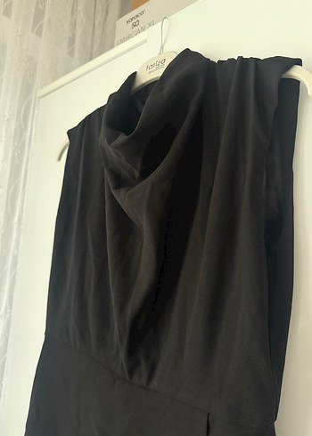 Siyah Kolsuz şortlu tulum - Görsel 5