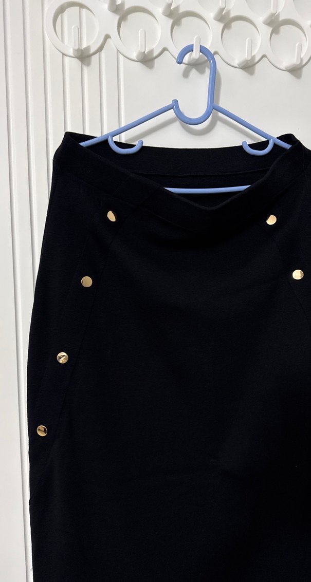 Düğmeli Siyah Midi Kadın Etek - Görsel 2