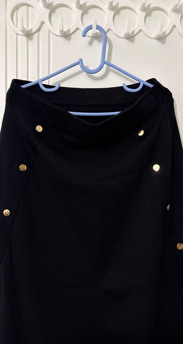 Düğmeli Siyah Midi Kadın Etek - Görsel 3