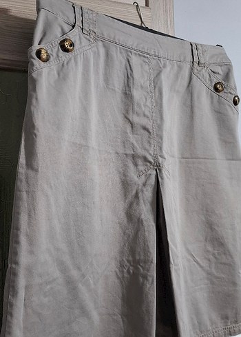 Düğmeli Bej Kadın Keten Bermuda Şort - Görsel 3