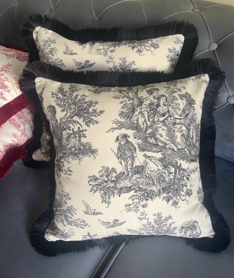 Püsküllü Gri Baskılı Klasik Dekoratif Yastık - Görsel 4