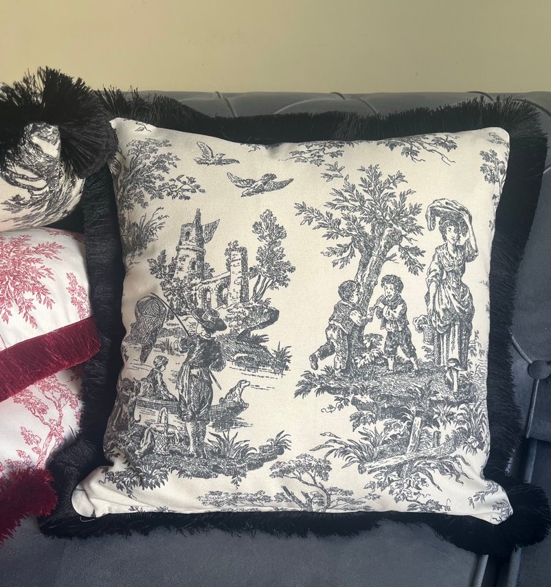 Püsküllü Gri Baskılı Klasik Dekoratif Yastık - Görsel 3