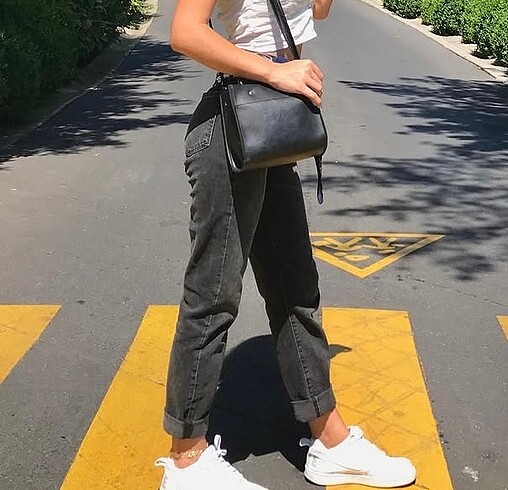 siyah jean