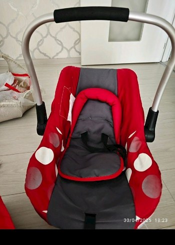 Kırmızı Gri Bebek Oto Koltuğu - Görsel 2