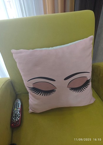 Renkli Pop Kültür Baskılı Dekoratif Yastık Kılıfı - Görsel 4