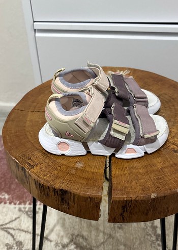 Kız Çocuk Bej Cırt Cırtlı Terlik - Görsel 2