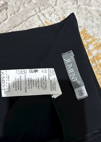 Kemer Detaylı Siyah Midi Etek - Görsel 4