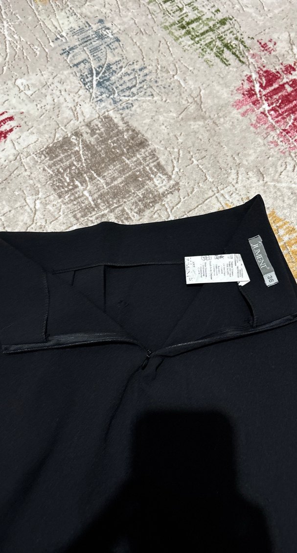 Kemer Detaylı Siyah Midi Etek - Görsel 3