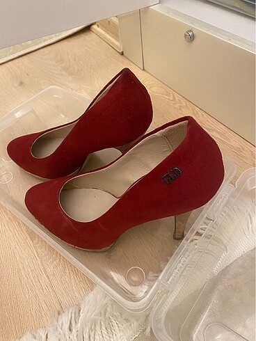 Deichmann Koyu kırmızı