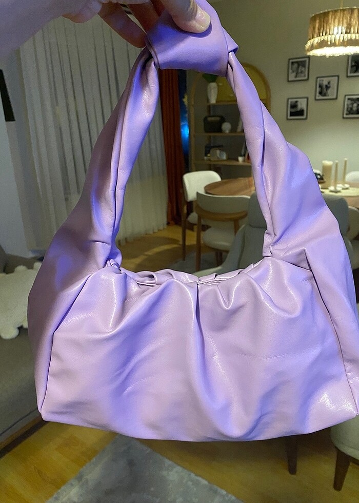 Yumuşak deri kadın çantası - Görsel 2