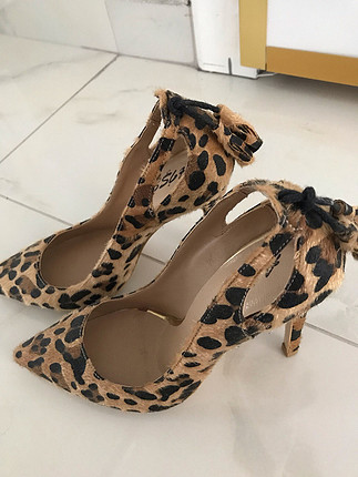 38 Beden Leopar desenli stiletto