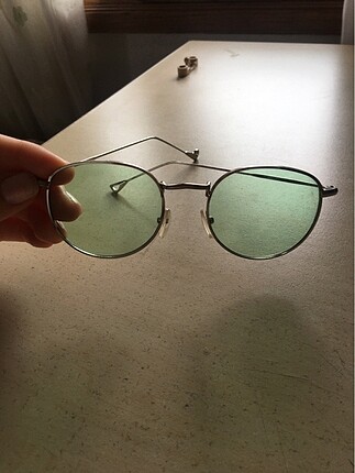 Bershka Yeşil gözlük