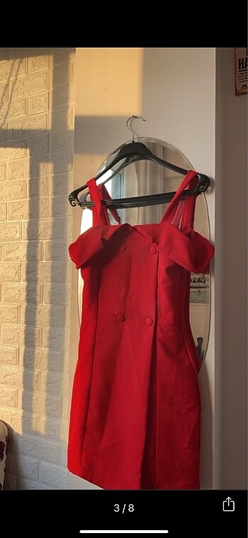 Kırmızı tulum elbise
