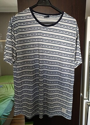 Yazlık kısa kollu t-shirt