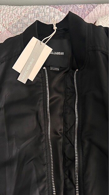 pull and bear mont