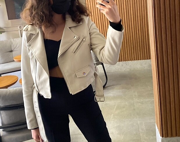 Stradivarius Beyaz deri ceket
