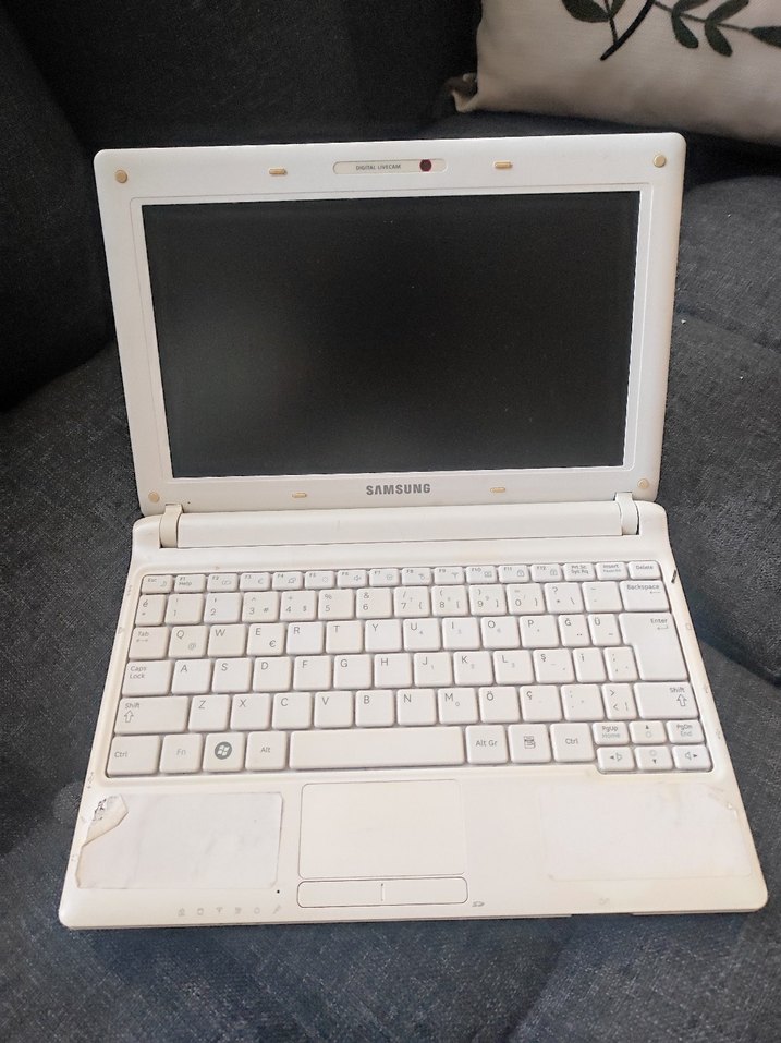 Laptop notebook Samsung Dizüstü Bilgisayar bozuk - Görsel 4