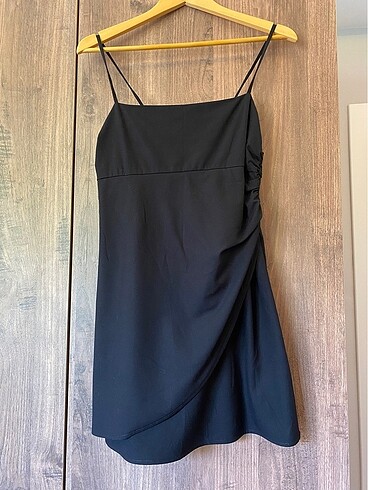 Zara Sırt Detaylı Elbise
