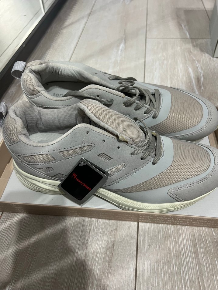 Gri Bağcıklı Kadın Spor Ayakkabı - Görsel 2