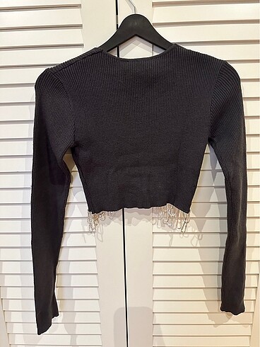 Zara Zara marka taşlı crop kazak