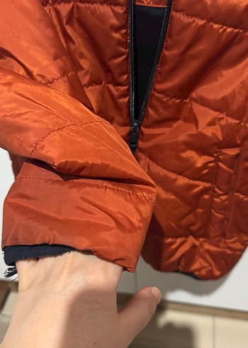 Kapüşonlu Erkek Çocuk montu - Görsel 4