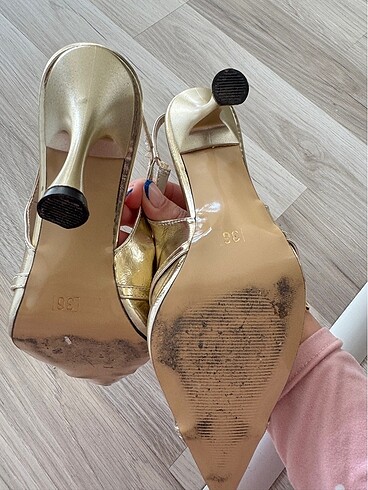 36 Beden Stiletto