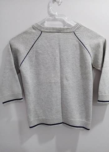 Gri Erkek Çocuk Nakışlı Düğmeli Hırka - Görsel 2