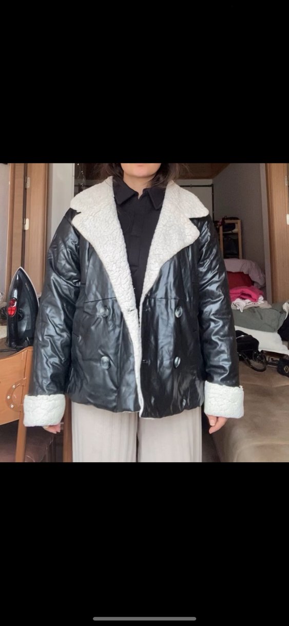 Siyah Deri Düğmeli Kadın Kışlık Ceket - Görsel 2