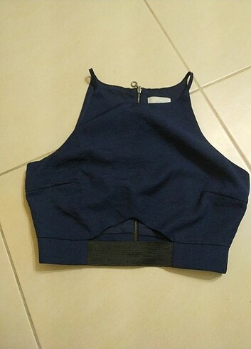 Twist crop