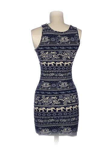 s Beden PreLoved Kısa Elbise %70 İndirimli.