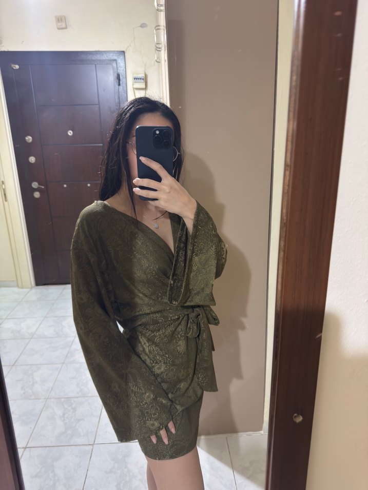 Altın Rengi Yılan Desenli Midi Kadın Elbise - Görsel 3