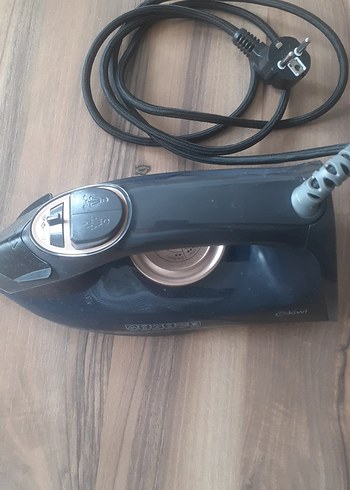 Koyu Gri Elektrikli Ütü